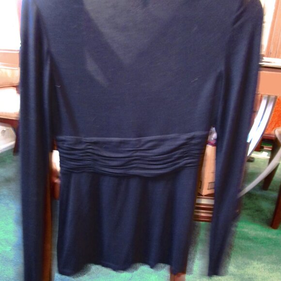 WOMEN'S SMALL BLACK TOP-BCBG MAXAZRIA-CRISS CROSS DERSIGN-EXCELLENT CONDITION - Picture 5 of 9
